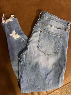 KanCan Light Wash Distressed Skinny Jeans